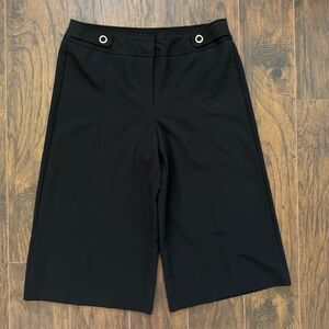 Requirements Size 14 Black Capri Classic Revival Cropped Pants